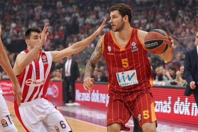 Баскетбольные шорты Галатасарай Стамбул мужские красная 4XL